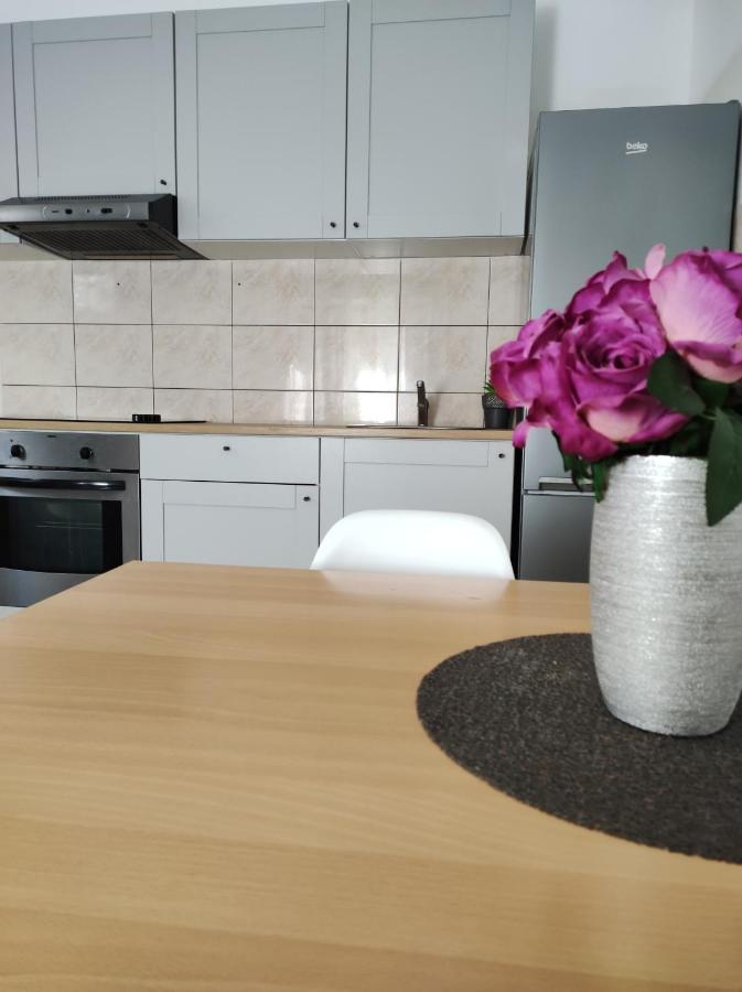 Cozy Apartment In Split In Nice Quiet Neighborhood Buitenkant foto